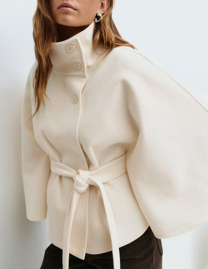 Manteau cape ceinturé pour femme – Élégance automne hiver