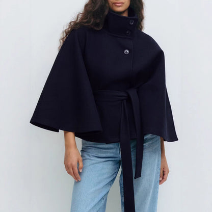 Manteau cape ceinturé pour femme – Élégance automne hiver