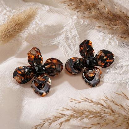Retro Resin Flower Stud Earrings